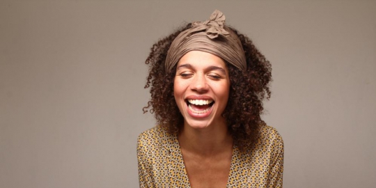 6 cara jadi wanita idaman pria