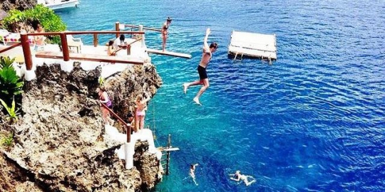 boracay filipina rev3