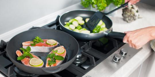 Jaga nutrisi sayuran dengan 4 cara memasak sehat ini