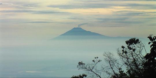 Gubernur Jabar: Bohong Gunung Ceremai dijaga BIN & CIA