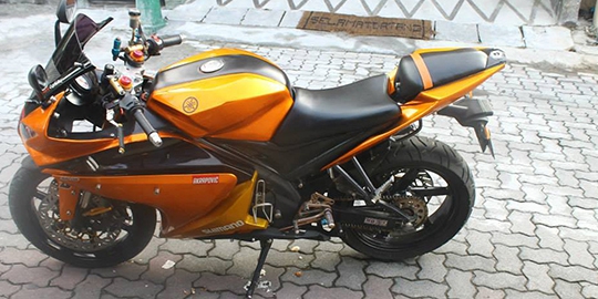 bergaya sport yzf r125 rev6