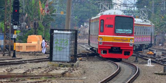 KCJ mulai operasikan kereta terpanjang seri 205