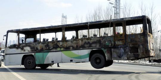 10 Penumpang tewas dalam kebakaran bus di China