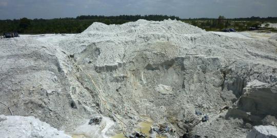 PT Timah uji coba olah bahan baku komponen ponsel