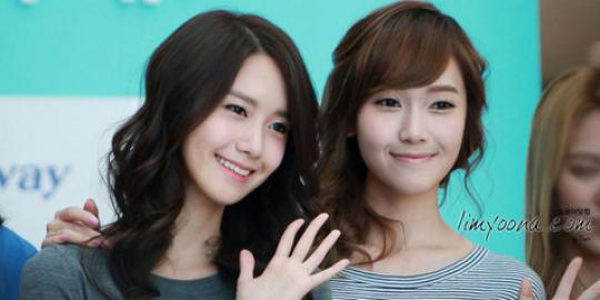 Tak Biasanya, Jessica Dan YooNa SNSD Foto Selfie Murung