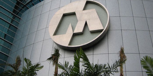 Laba Bank Mega terjun bebas