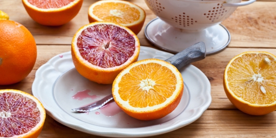 Perbanyak konsumsi vitamin C dengan mengonsumsi 7 jeruk ini saat hamil