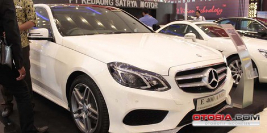 Booth Mercedes-Benz siapkan diskon hingga Rp 200 juta