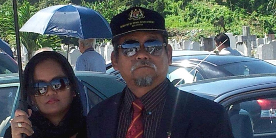 Tersindir, raja bomoh ingin tampar menteri Malaysia