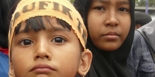 Anak kecil diajak panas-panasan saat kampanye NasDem di Aceh
