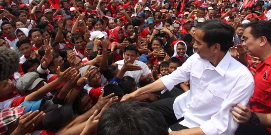 Nyalon DPD di Jakarta, Sabam Sirait gengsi manfaatkan Jokowi