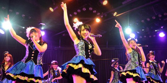 Teater lucu JKT48; Nabilah jadi dukun, Haruka stage diving!