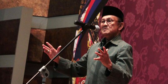 Ini teori Habibie Malaysia Airlines meledak di ketinggian 10 KM