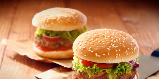 tawarkan tubuhnya demi dua buah hamburger rev3