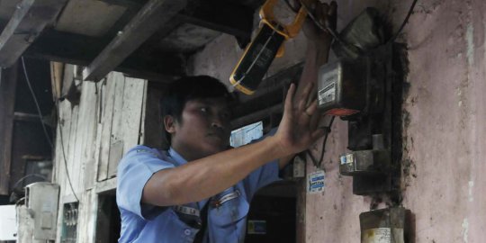 Pemerintah dan PLN angkat tangan atasi krisis listrik Medan