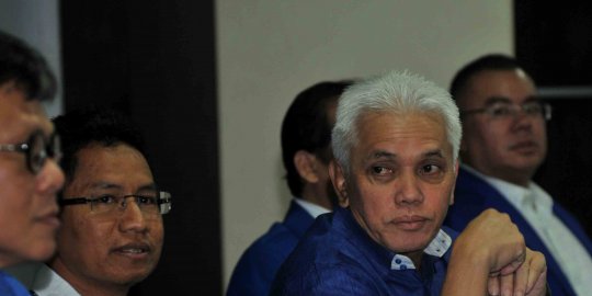 Kampanye di Jatinangor, Hatta Rajasa disambut 100 'kembarannya'