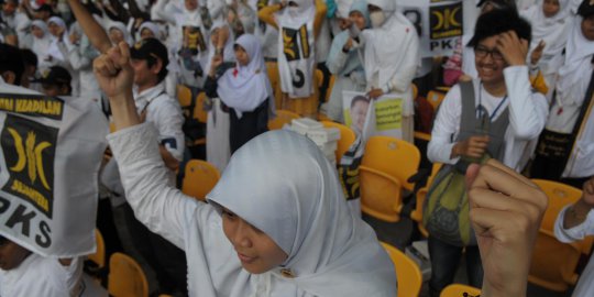 Ada tempat penitipan, kader PKS tetap bawa anak ikut kampanye