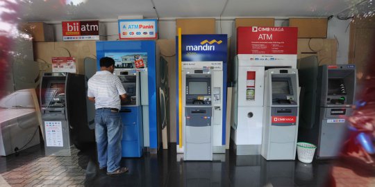 Berdalih membantu, penipu kuras ATM eks Ketua DPRD Palembang