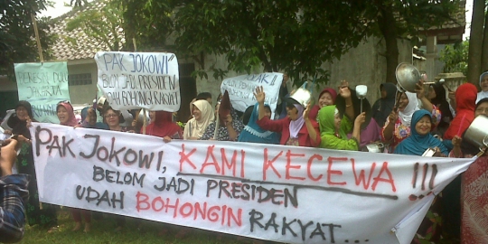 ibu depok bawa panci rev2