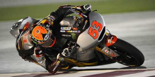 Esteve Rabat sukses menangi Moto2 Qatar