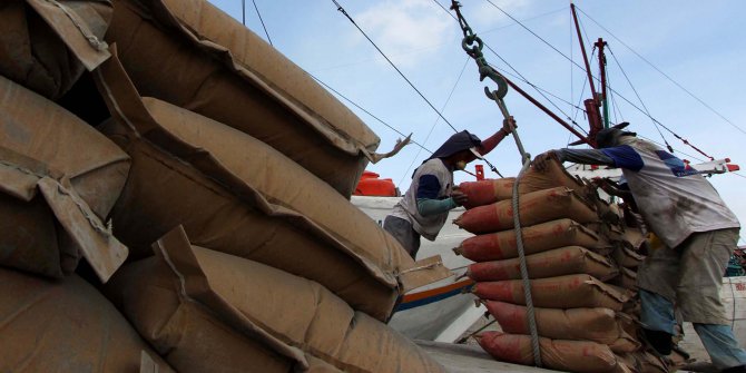 Tarif listrik meningkat, SMBR naikkan harga jual semen 