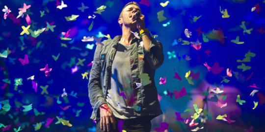 Pisah dengan Paltrow, Chris Martin curhat lewat \'Magic\'