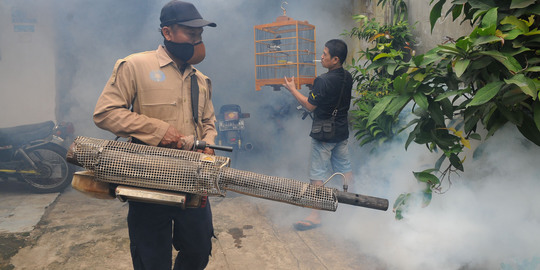 PAN Bekasi kampanye dengan mancing bareng dan fogging