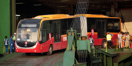 Dinonaktifkan, 2 PNS tersangka korupsi Transjakarta tetap digaji