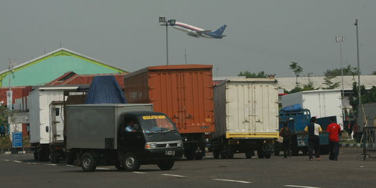 Bisnis cargo JAS di Bandara Halim lesu