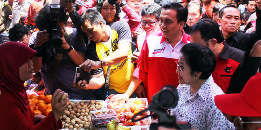 Kampanye di kampung suami, Mega gunakan bahasa Palembang