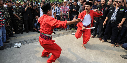 Rusak rumah warga, ratusan pesilat dijemur di kantor polisi