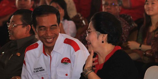 Kader PDIP kesal banting meja, 8 jam tunggu Jokowi tak datang