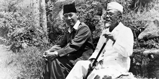 Bulan Haji Agus Salim di merdeka.com, memimpin itu menderita