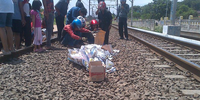 Wanita tewas tertabrak kereta di Lenteng Agung  merdeka.com