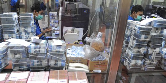 Jelang pemilu, dana bansos di 14 kementerian meningkat tajam