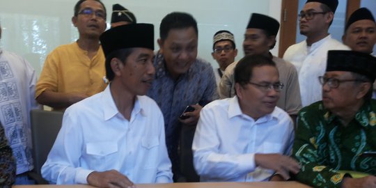 Kunjungi ponpes, Jokowi ngaku sedang gencar dekati rakyat