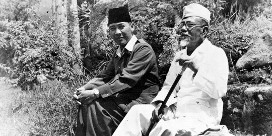 Mengintip debat puisi Bung Karno dengan Haji Agus Salim