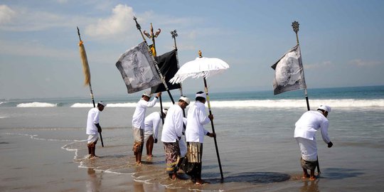 Ada ancaman tsunami, wisatawan di Bali dilarang dekati pantai