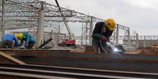 Tak hanya insinyur, tukang las Indonesia pun dibajak asing