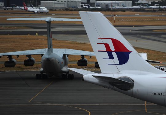 dideteksi di kedalaman 2 mil rev2