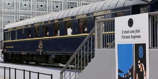 Melihat mewahnya kereta Orient Express yang dipamerkan di Paris