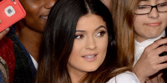 menelisik kekayaan kardashian bersaudara yang serba glamor