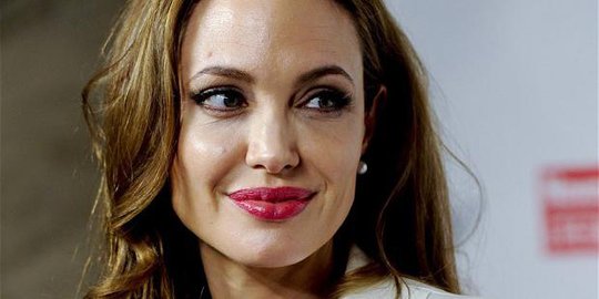 7 aktris hollywood ini punya bibir paling seksi nan menggoda