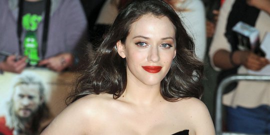 7 aktris hollywood ini punya bibir paling seksi nan menggoda