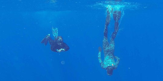 Aksi penyelam Australia cari MH370 di Samudra Hindia