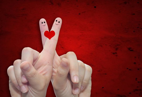 6 perilaku wanita yang bikin pria geer