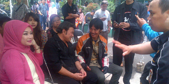 Rhoma Irama tanya wartawan: Kok jarinya masih bersih-bersih?