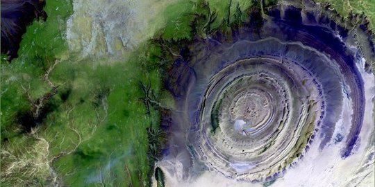 Struktur Richat, mata raksasa di tengah Gurun Sahara