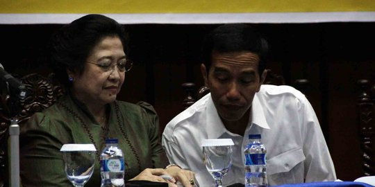 Ditanya hasil bertemu Mega, Jokowi jawab 'masa semua saya buka'