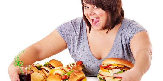 makan junk food dapat menimbulkan 10 gangguan kesehatan ini